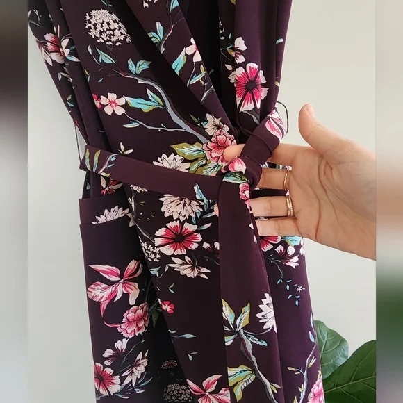 Calvin Klein Floral Wrap Dress Sleeveless Collared Sheath with Self Belt size 2 - Picture 4 of 6